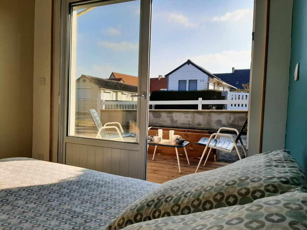 Les Heures Tranquilles - Vue Mer - 50M De La Plage Saint-Côme-de-Fresné エクステリア 写真